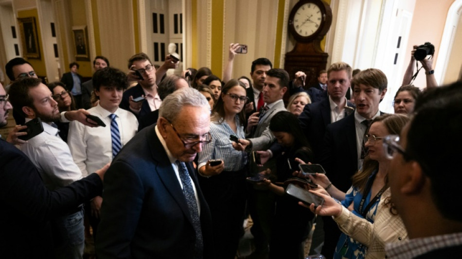 El principal senador demócrata advierte que Trump encamina a EEUU "a una dictadura"