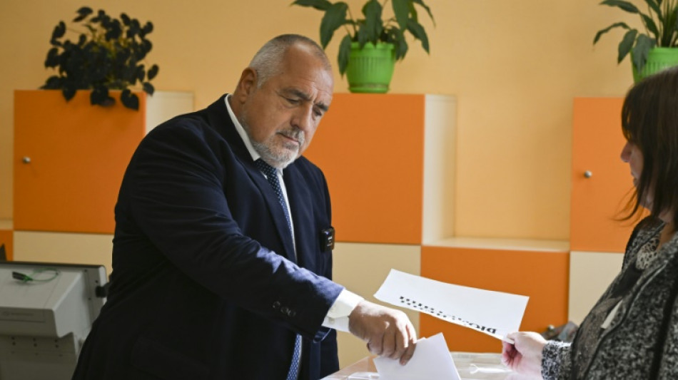 Los conservadores encabezan elecciones en Bulgaria, pero aun sin mayor&iacute;a para gobernar