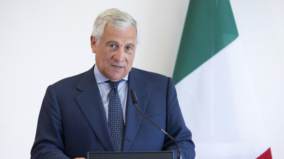 Tajani, accordo primo tassello per stabilit&agrave; Medio Oriente