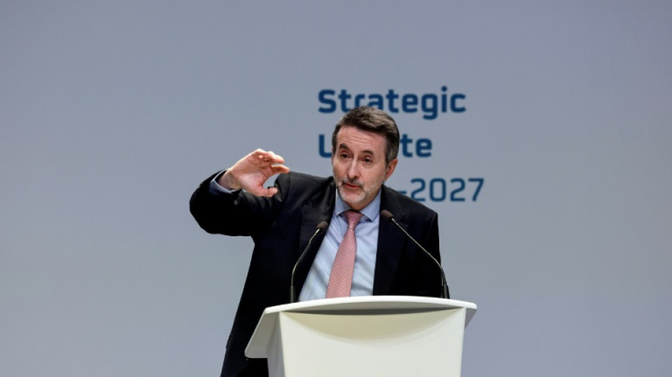 Repsol acusa un fuerte retroceso de sus beneficios por la caída de los precios del petróleo