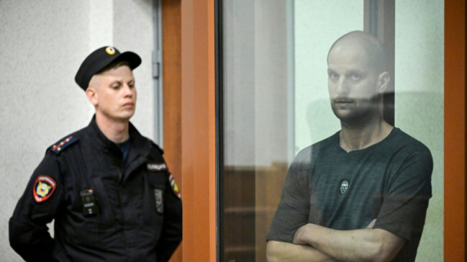 Rusia libera a un periodista estadounidense en un importante canje de prisioneros, anuncia Turqu&iacute;a