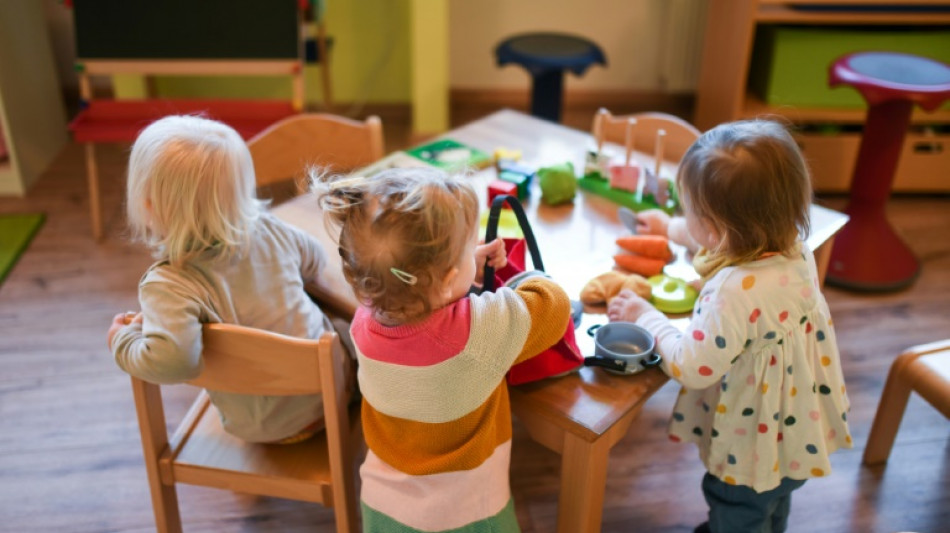 Bundesregierung erh&ouml;ht Kindergeld um 18 Euro