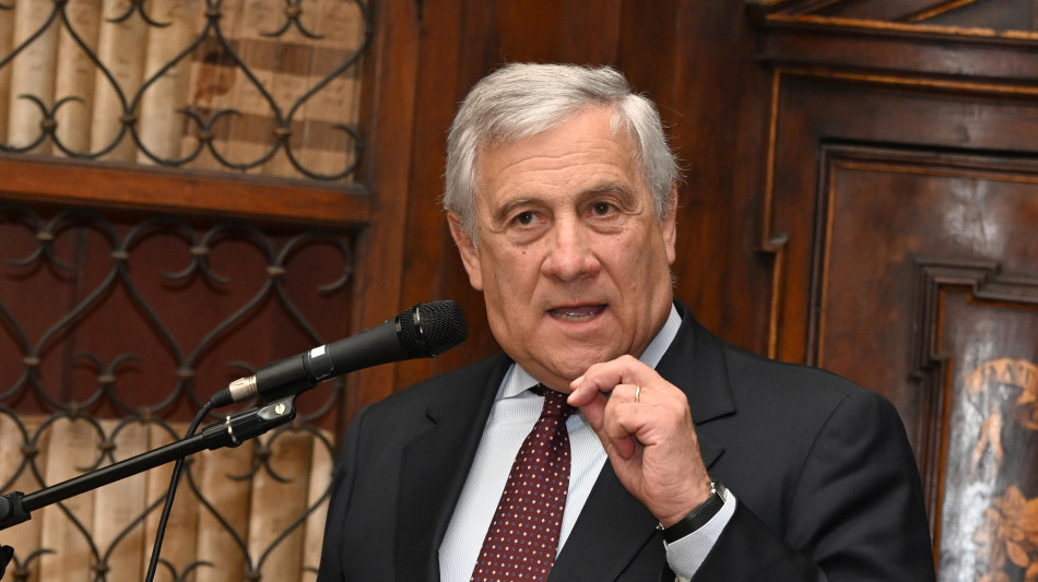 Tajani, 'italiano in convoglio Onu colpito in Ucraina, &egrave; illeso'