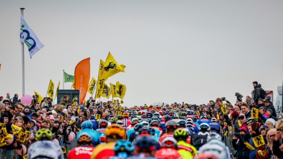 Maciejuk sorry as pothole error sees 40 riders crash at Tour of Flanders 