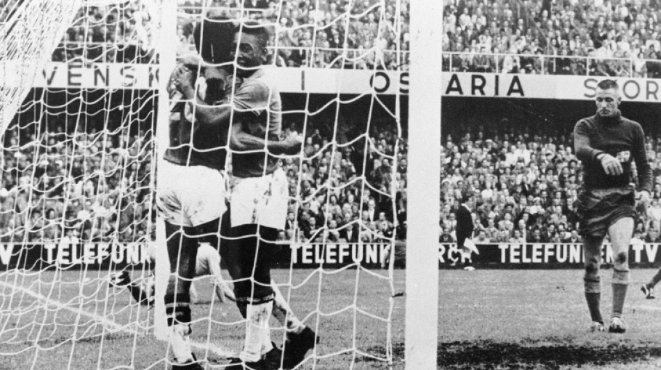 Medalha de Pel&eacute; da Copa de 1958 ser&aacute; leiloada na Inglaterra