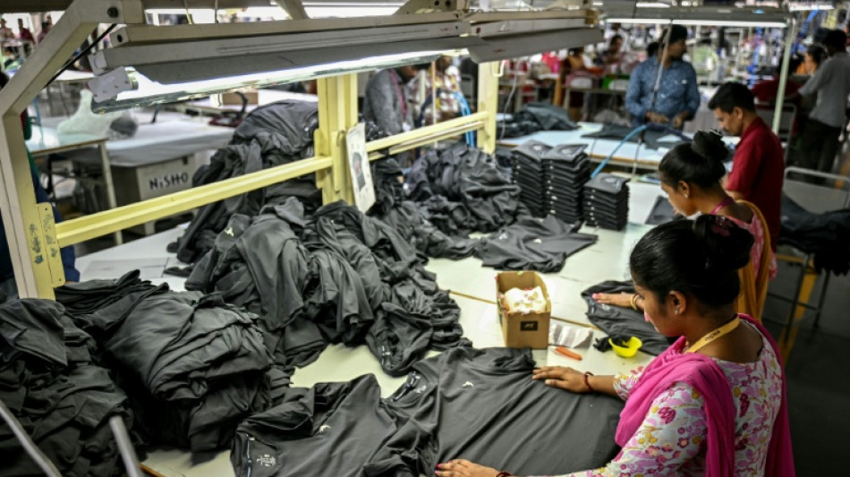 Après la surtaxe américaine, inquiétudes dans la capitale indienne du textile