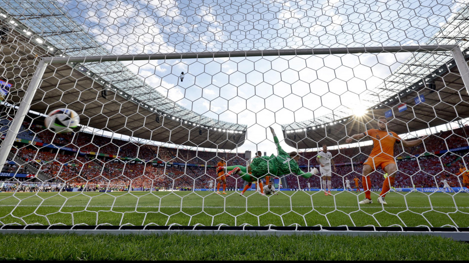 Calcio: Serie C, play off dal 4 maggio al 7 giugno