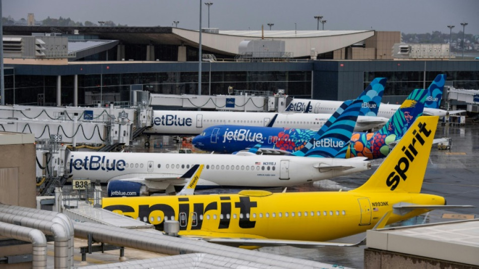 US airlines step up as Spirit winds down
