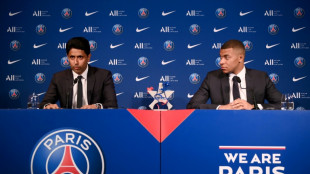 Ligue 1: PSG-Mbapp&eacute;, la guerre des nerfs