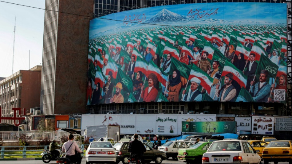 Des milliers de fid&egrave;les sur la tombe de Mahsa Amini en Iran, malgr&eacute; les menaces