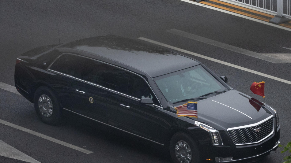 Trump a Pechino: 'Conclusi fantastici accordi commerciali con Xi'