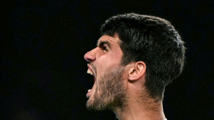 Alcaraz supera De Minaur e avan&ccedil;a &agrave;s semis no Aberto da Austr&aacute;lia