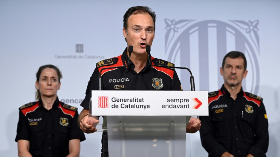 Tres polic&iacute;as catalanes, suspendidos por la fuga del l&iacute;der independentista Puigdemont
