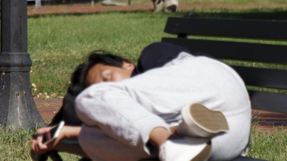 Ondate di liquido cerebrospinale nel cervello senza sonno