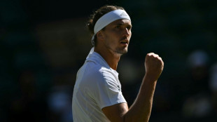French Open champ Zverev into Wimbledon last 16