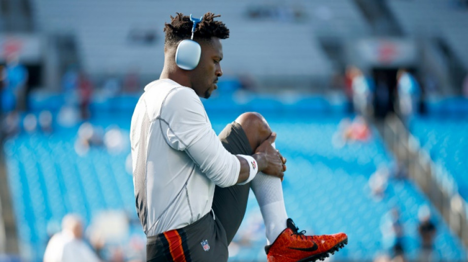 Former NFL star Brown could face 30 yrs jail for shooting case: prosecutor
