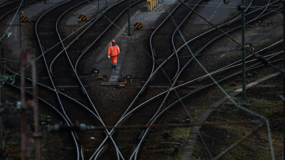 Ministerin Lemke f&uuml;r Entsch&auml;digung bei Zugversp&auml;tung  durch G&uuml;terzug-Priorisierung