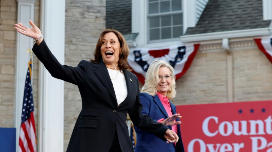 Harris y republicana Cheney realizan mitin dem&oacute;crata en basti&oacute;n conservador