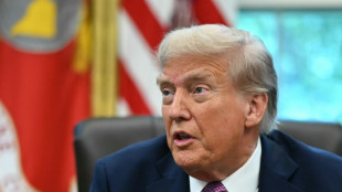 Trump jure de "descendre" les avions vénézuéliens menaçant l'armée américaine dans les Caraïbes