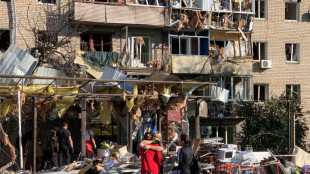 Ukraine: un mort et une vingtaine de blessés après une nuit de frappes russes