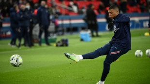 C1: Mbapp&eacute;, touch&eacute; &agrave; un pied, convoqu&eacute; avec le PSG pour affronter le Real