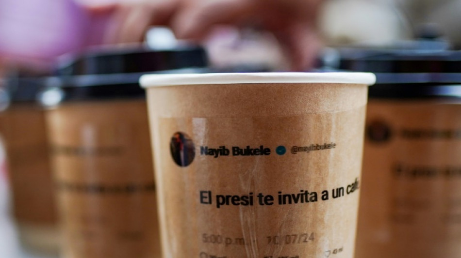 "Caf&eacute; de mi finca, gratis": Bukele hace 'marketing' en redes sociales