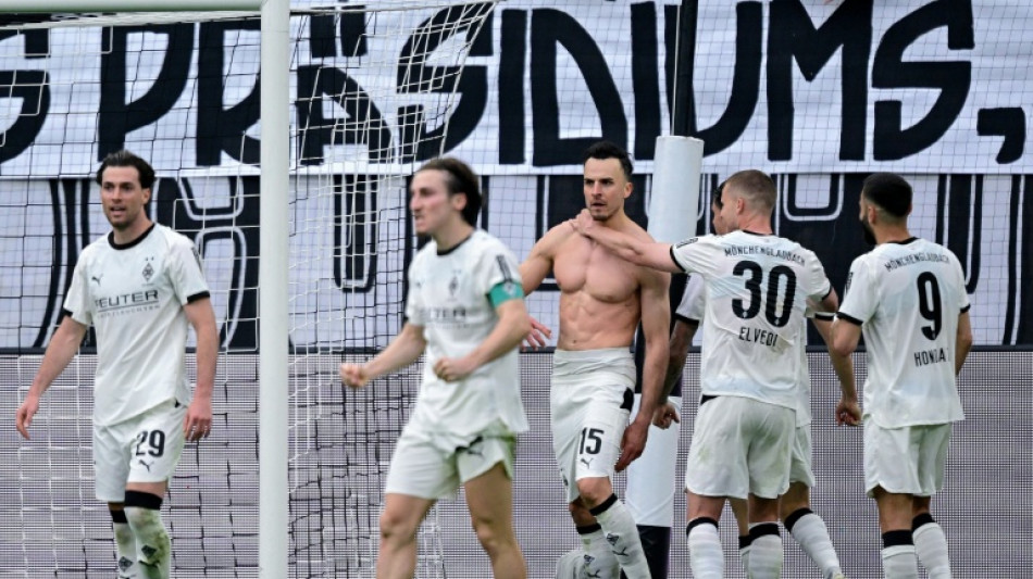Gladbach vence Dortmund (1-0); St. Pauli fica mais perto do rebaixamento