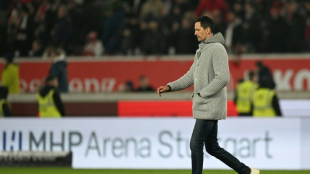 Flailing Frankfurt sack coach Toppmoeller 