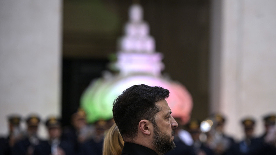 Zelensky, 'sono sempre pronto alle elezioni'