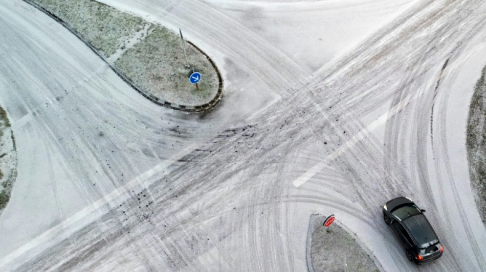 L'Ile-de-France en vigilance neige-verglas, appel &agrave; la prudence sur les routes