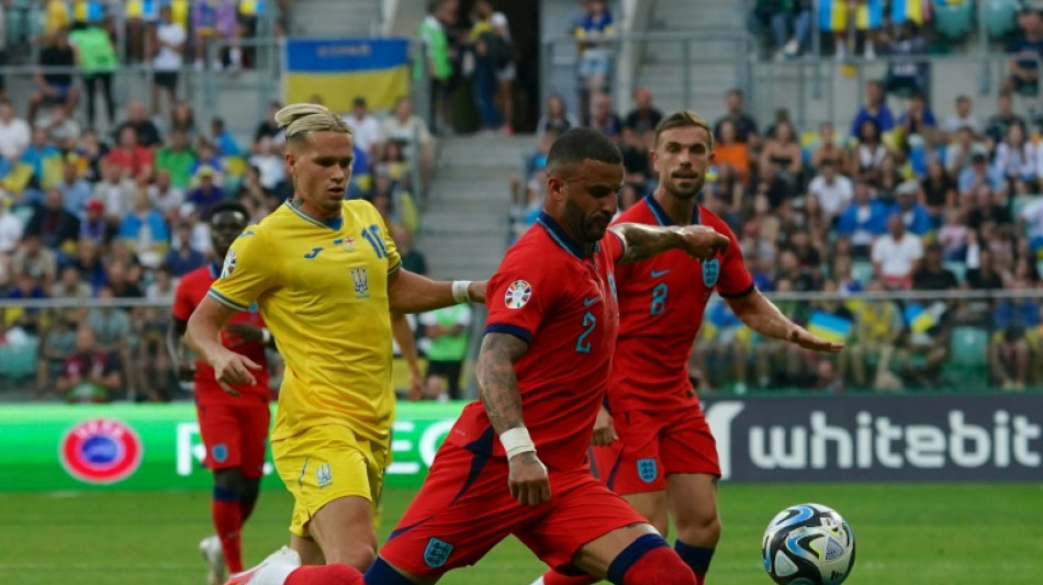 Inglaterra empata com Ucr&acirc;nia (1-1) e segue l&iacute;der nas Eliminat&oacute;rias da Euro