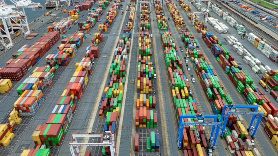 Les droits de douane de Trump chahutent les Bourses, des pays tentent encore de négocier