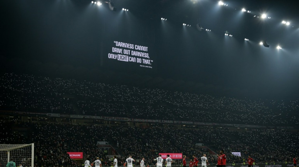 Italie: AC Milan-Bologne stopp&eacute; &agrave; la 16e minute pour Maignan et contre les discriminations