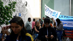 El gobierno argentino orden&oacute; cerrar 13 corresponsal&iacute;as de la agencia estatal T&eacute;lam