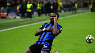Inter vence Feyenoord (2-1) e vai enfrentar o Bayern nas quartas da Champions