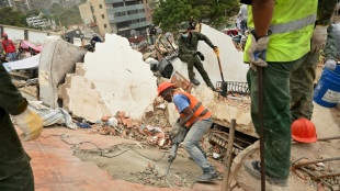 Lenta recupera&ccedil;&atilde;o dos corpos das v&iacute;timas dos terremotos revolta venezuelanos