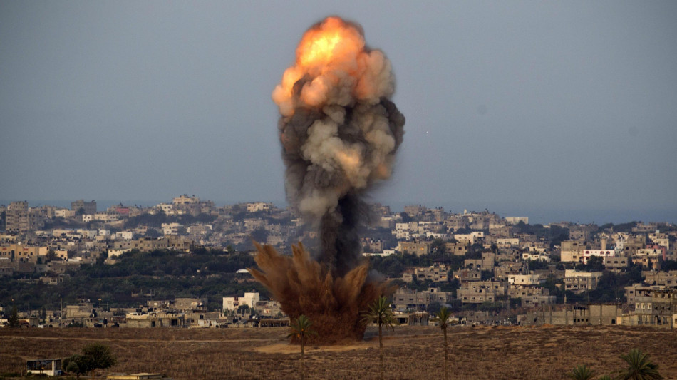 Media, salito a 10 il bilancio di morti nella Striscia di Gaza