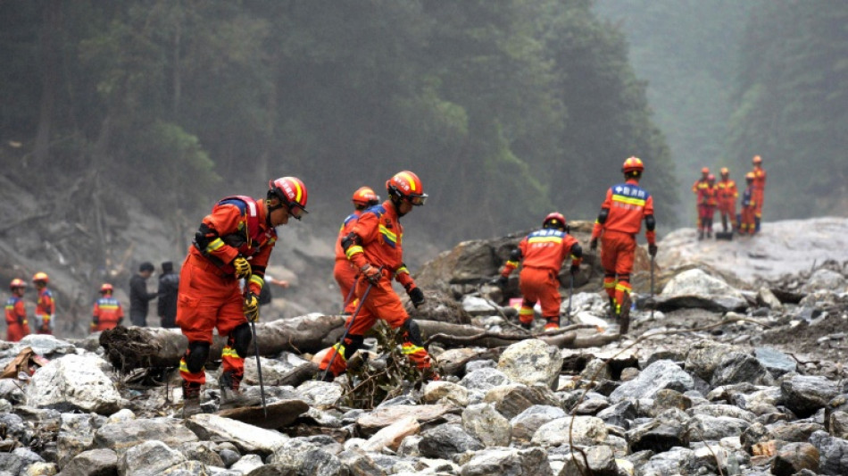 Nepal toll surges as rescuers struggle through 'unimaginable' disaster