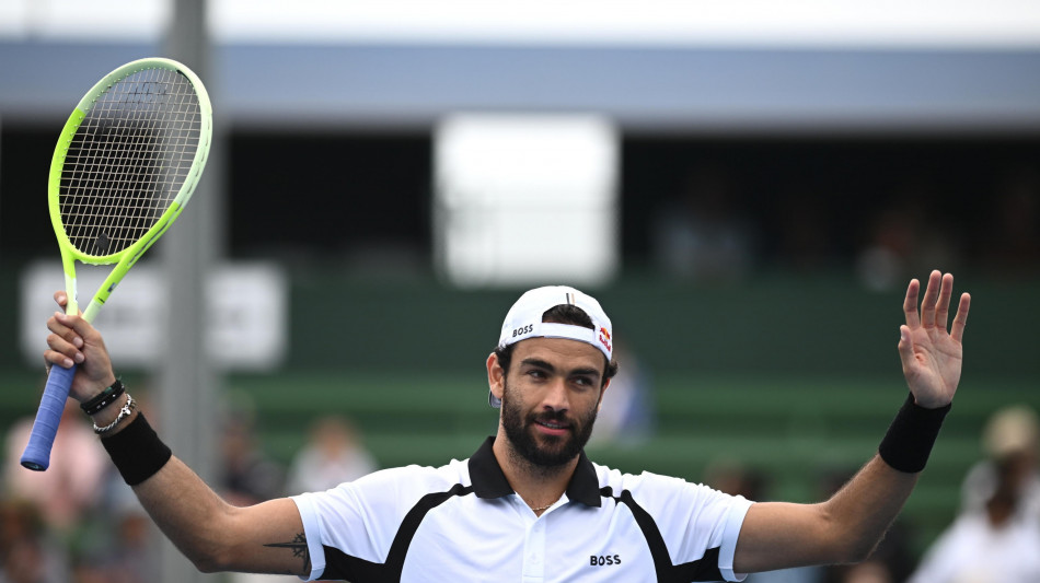 Australian Open: per Berrettini "dolore agli addominali obliqui"