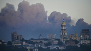 Ukraine: intenses bombardements russes sur Kiev, au moins un mort