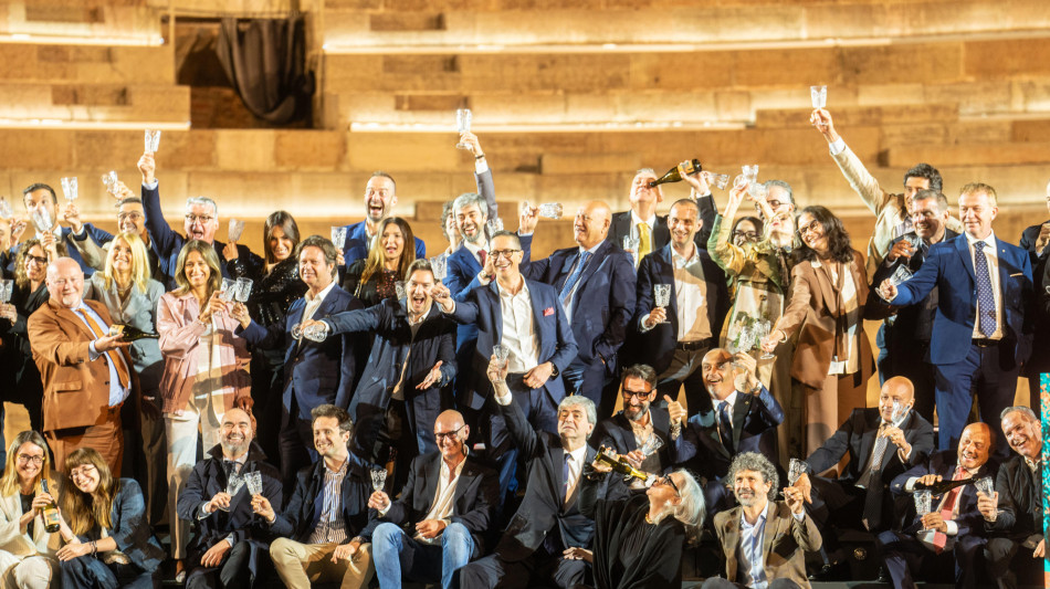 Record per l'Arena di Verona, raccolti 12 milioni in 5 anni con '67 Colonne'