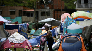 Sobrevivientes de los terremotos en Venezuela luchan contra la precariedad de los albergues