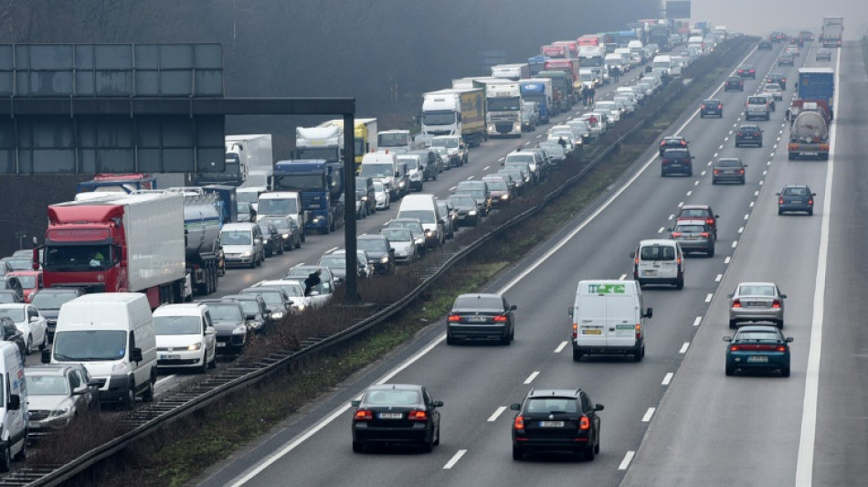 Kraftfahrt-Bundesamt startet digitalen Meldedienst f&uuml;r M&auml;ngel an Fahrzeugen