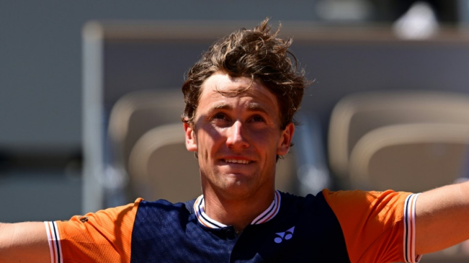 Roland-Garros: &ccedil;a passe pour Ruud et Rybakina, &ccedil;a casse pour Parry