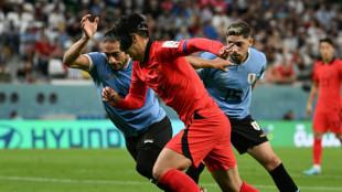 Son und S&uuml;dkorea erk&auml;mpfen Remis gegen Uruguay