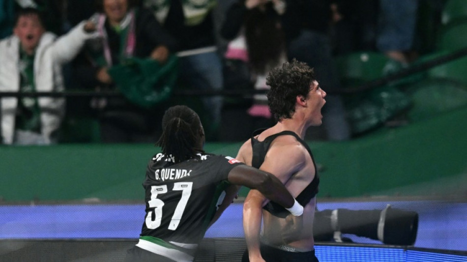 Sporting vence nos acréscimos e mantêm disputa acirrada com Benfica pelo título do Português