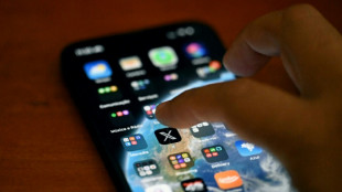 Umfrage: 45 Prozent der Deutschen empfinden Smartphones an Heiligabend als st&ouml;rend