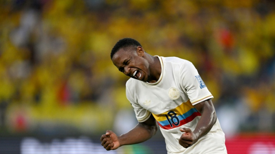 Cruzeiro anuncia contratação do atacante colombiano Sinisterra