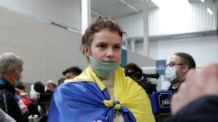 Fuir ou rester, le d&eacute;chirement des premiers r&eacute;fugi&eacute;s ukrainiens arriv&eacute;s en France