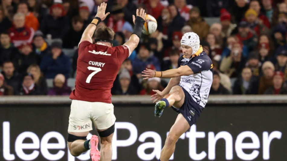 Rookie fly-half Meredith thrown in for Wallabies debut against France